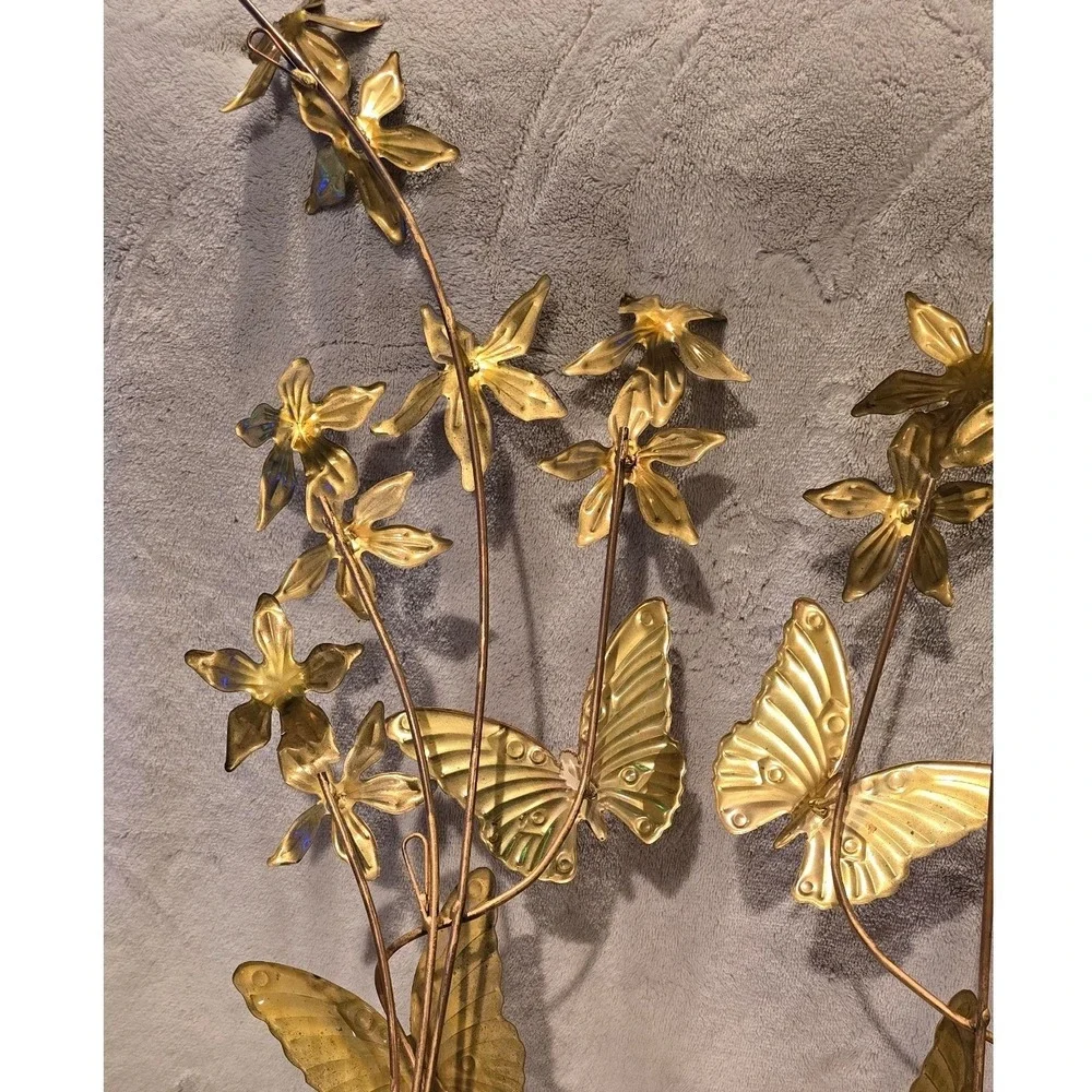 Unbranded vintage gold